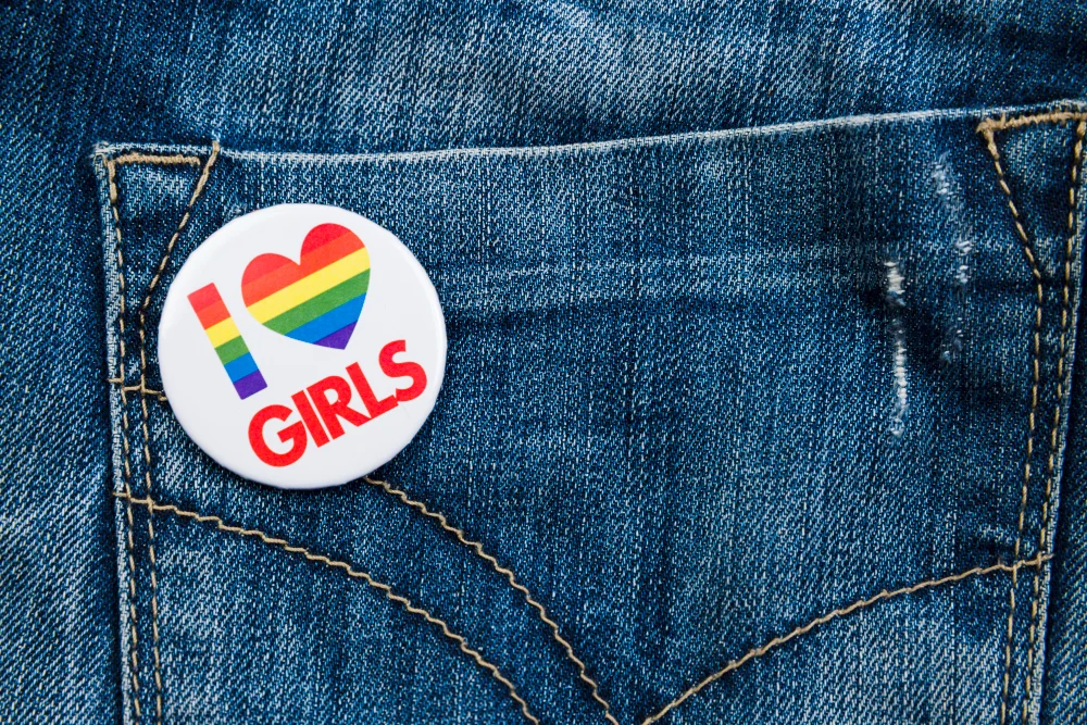 Pisny do przypięcia na ubrania